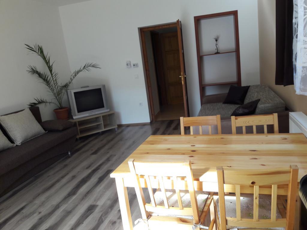 Diofa Vendeghaz Apartment Eger Exterior photo